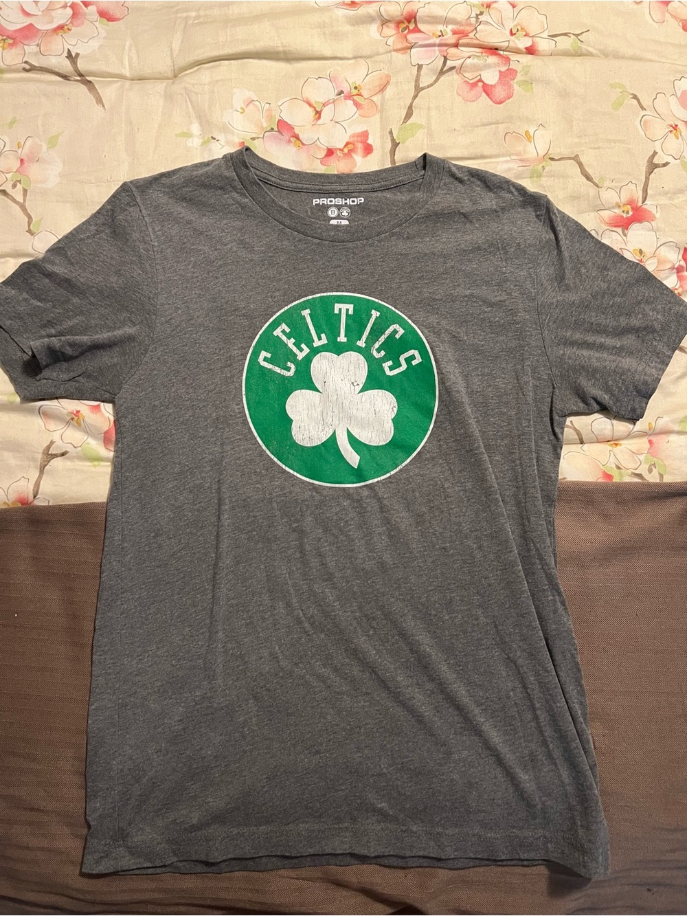 Pro shop Boston Celtics T Shirt Medium Adult Short Sleeve Cotton/polyester
